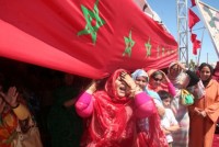 La bandera marroquí ondea sobre las alturas de Tinduf
